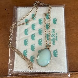 Stella and Dot Sanibel Pendant Necklace